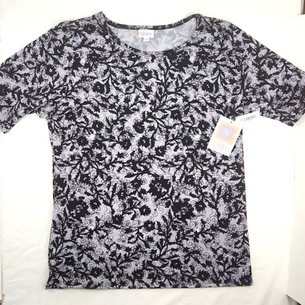 NWT LuLaRoe Gigi Black & Whiye Floral motif top, Size 3XL